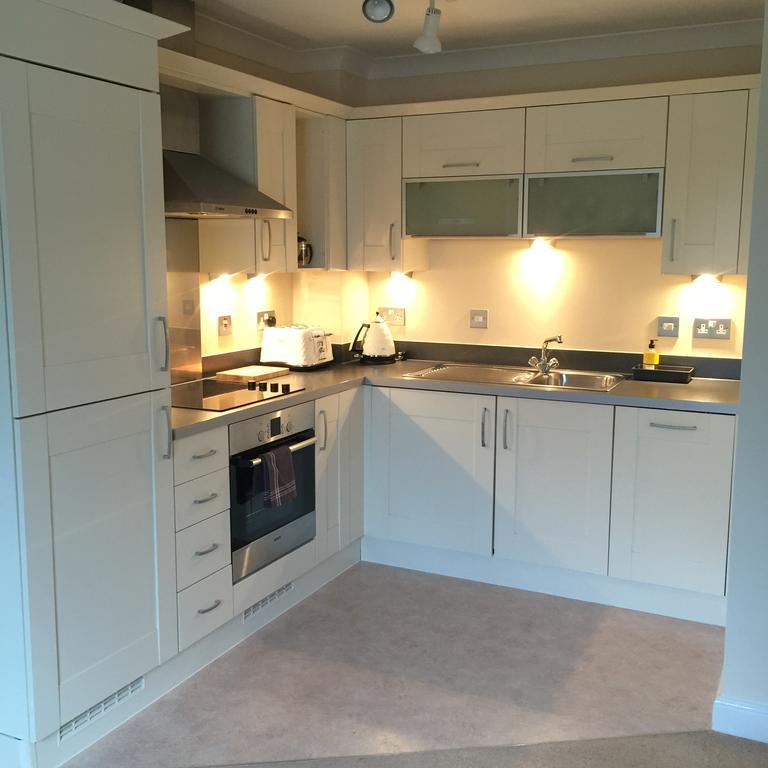 Millwalk Apartment ウィットニー エクステリア 写真