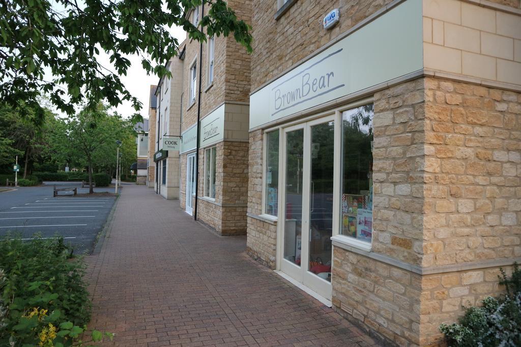 Millwalk Apartment ウィットニー エクステリア 写真
