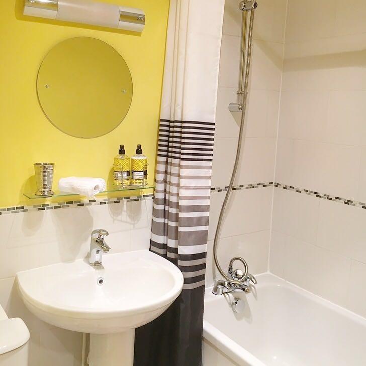 Millwalk Apartment ウィットニー エクステリア 写真