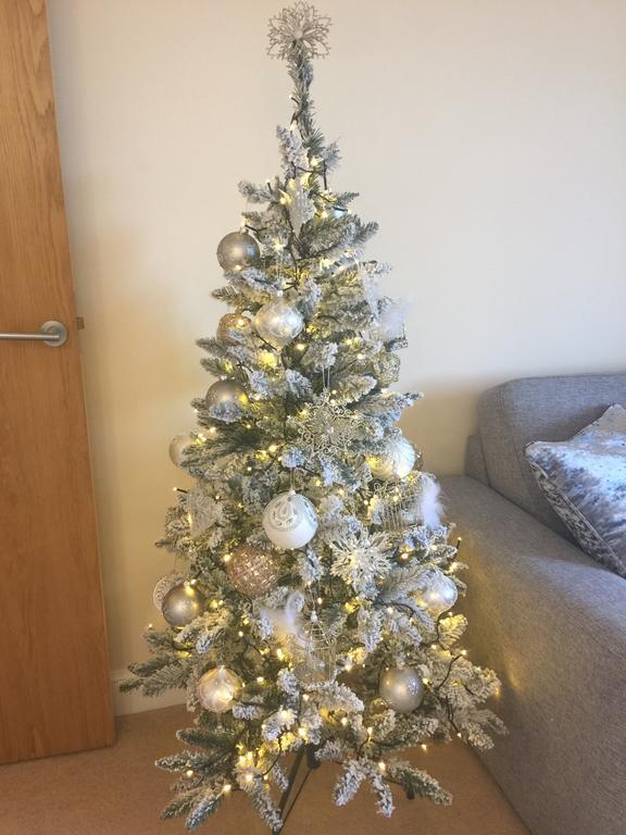 Millwalk Apartment ウィットニー エクステリア 写真