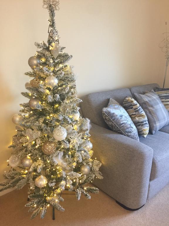 Millwalk Apartment ウィットニー エクステリア 写真